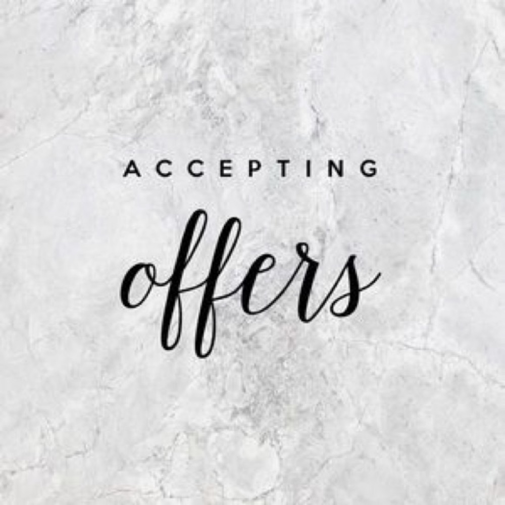 ACCEPTING REASONABLE OFFERS ✨
